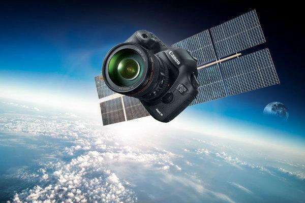 کانن ماهواره خود را به فضا پرتاب می کند