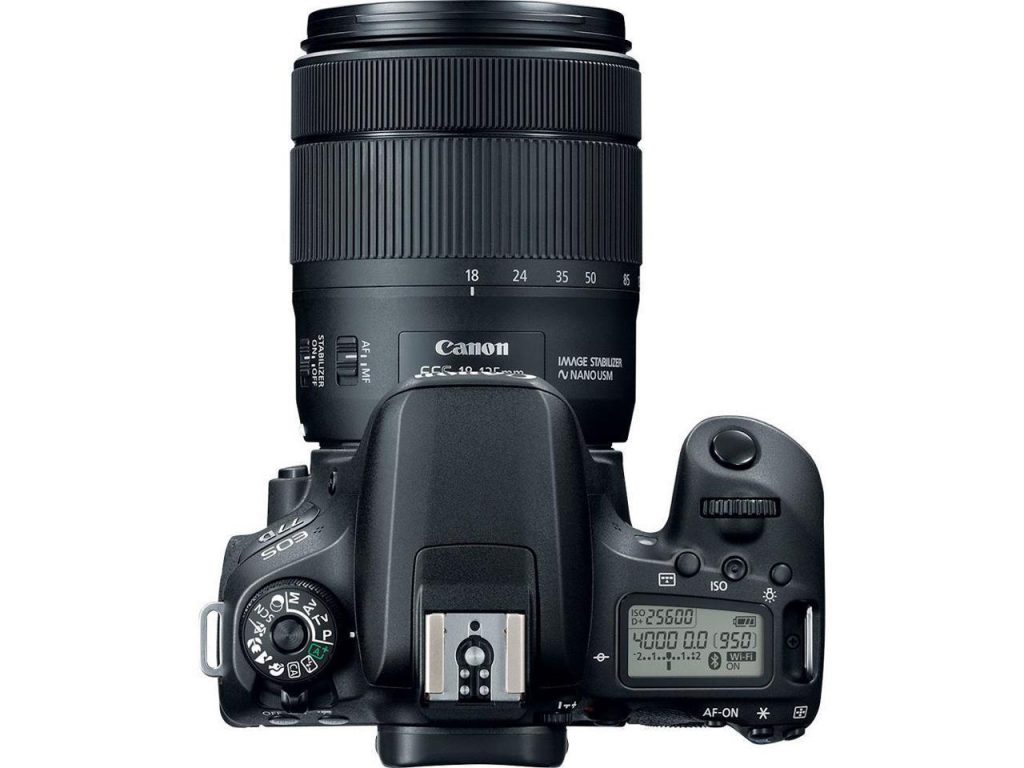 دوربین دیجیتال کانن مدل EOS 77D لنز 18-135